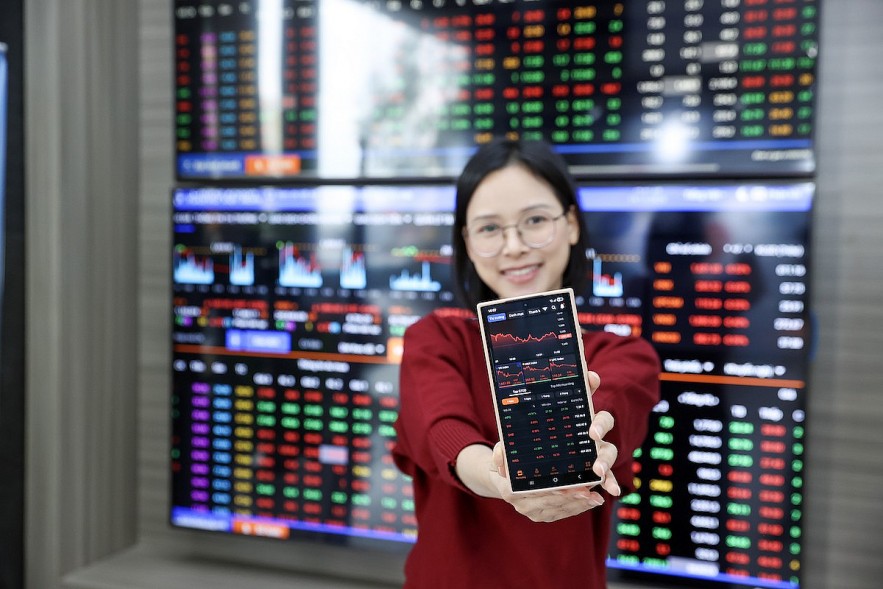 Chứng khoán phái sinh hút dòng tiền giữa nhịp rung lắc mạnh của thị trường