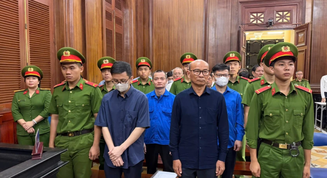 Cựu quyền chủ tịch Tập đoàn Công nghiệp Cao su Việt Nam thừa nhận 2 lần nhận hối lộ