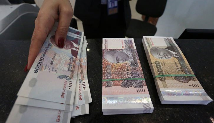 Giữa lúc nợ xấu tăng cao, một ngân hàng Campuchia bất ngờ siết chặt giao dịch, chỉ cho khách rút chưa đến 8 triệu/ngày