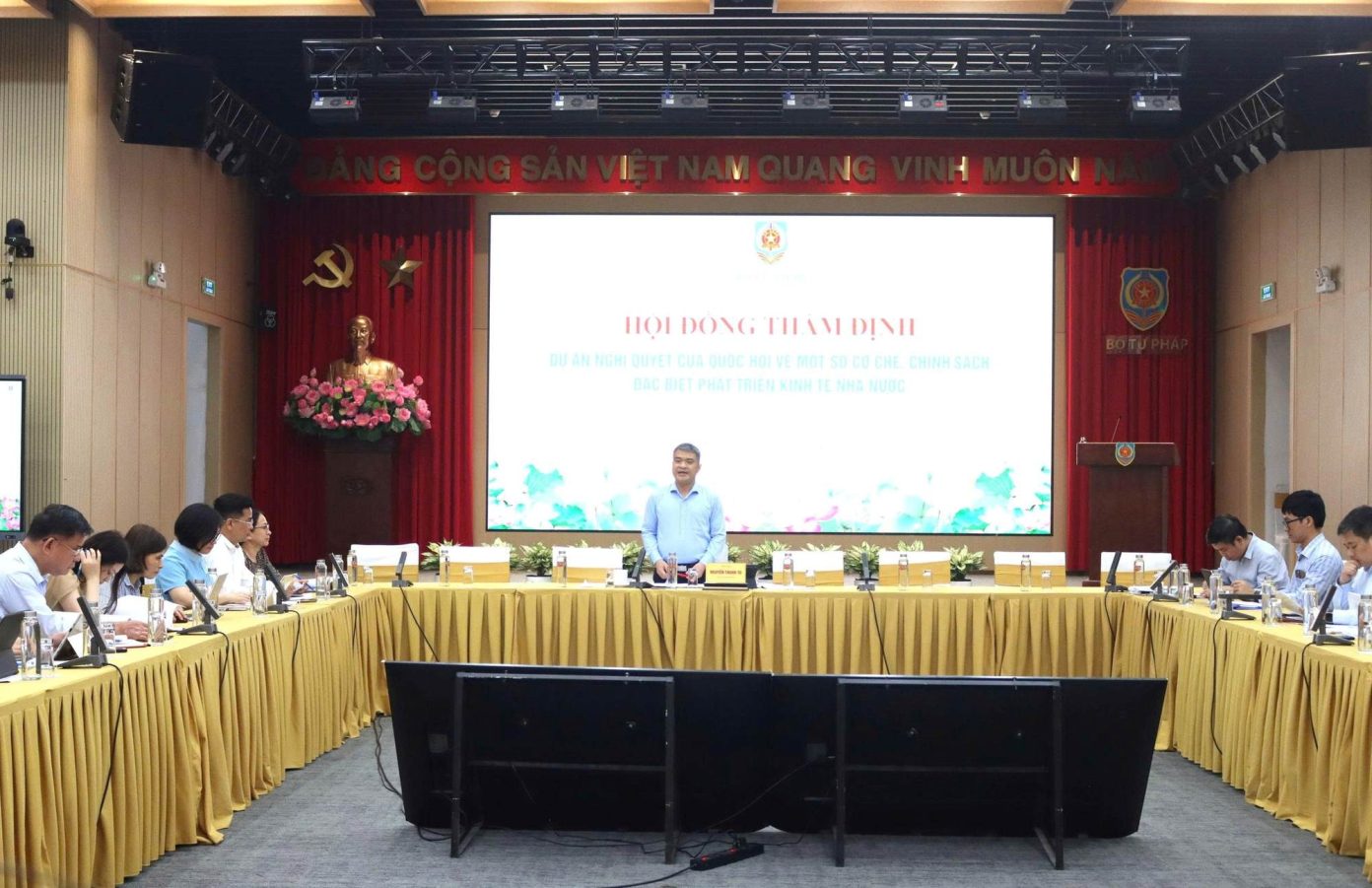 Ưu đãi ‘đầu tàu’ doanh nghiệp nhà nước, cần rõ phạm vi, tránh dàn trải