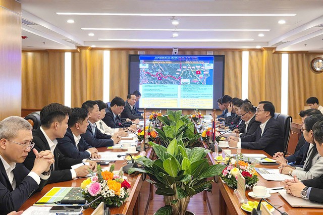 Bộ trưởng Bộ Xây dựng có đề nghị quan trọng cho liên danh Đèo Cả tại tuyến đường sắt 560km, nối thẳng tới thủ đô nước láng giềng