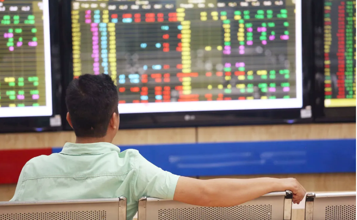 VN-Index tăng hơn 13 điểm