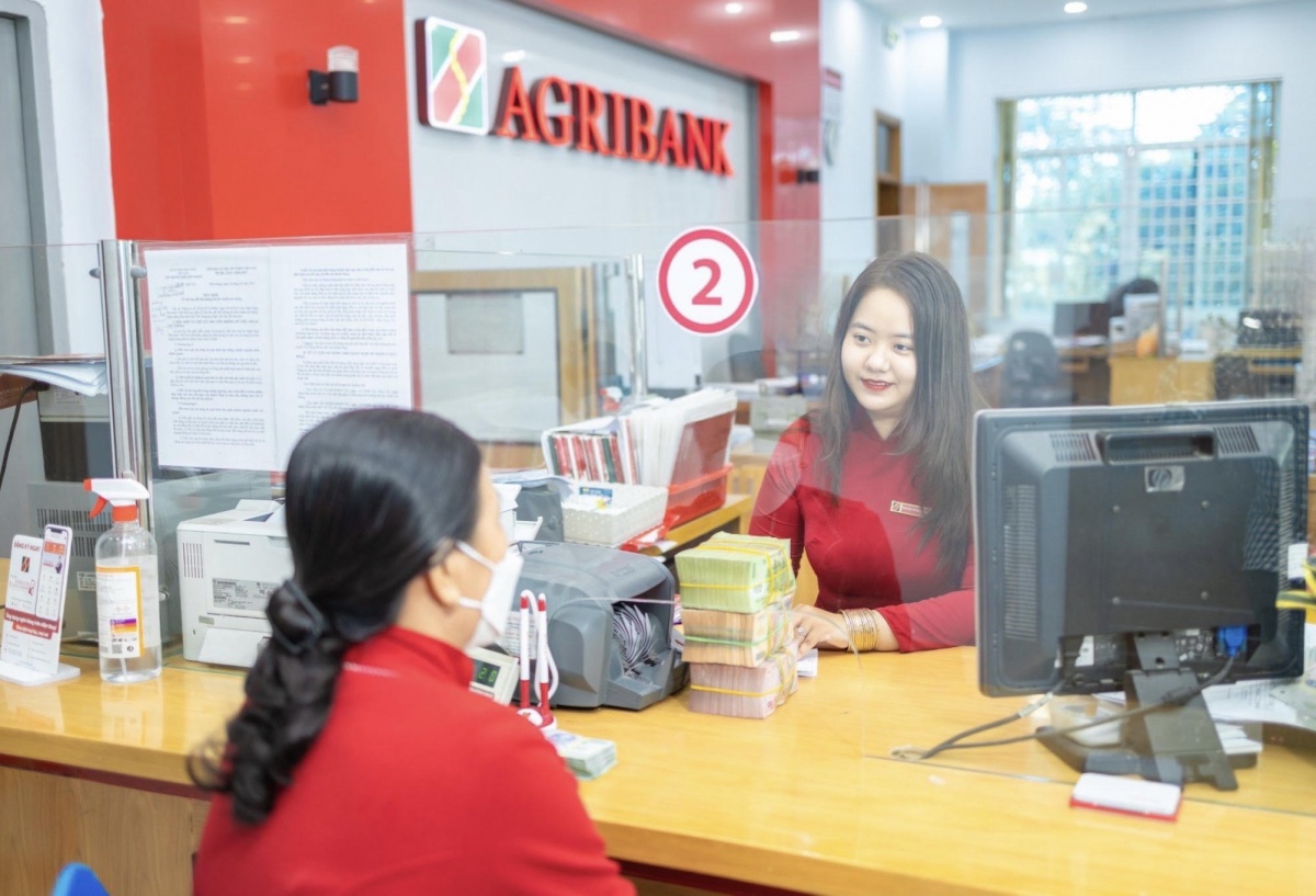 Agribank tiên phong hạ lãi suất, khẳng định vai trò ngân hàng chủ lực