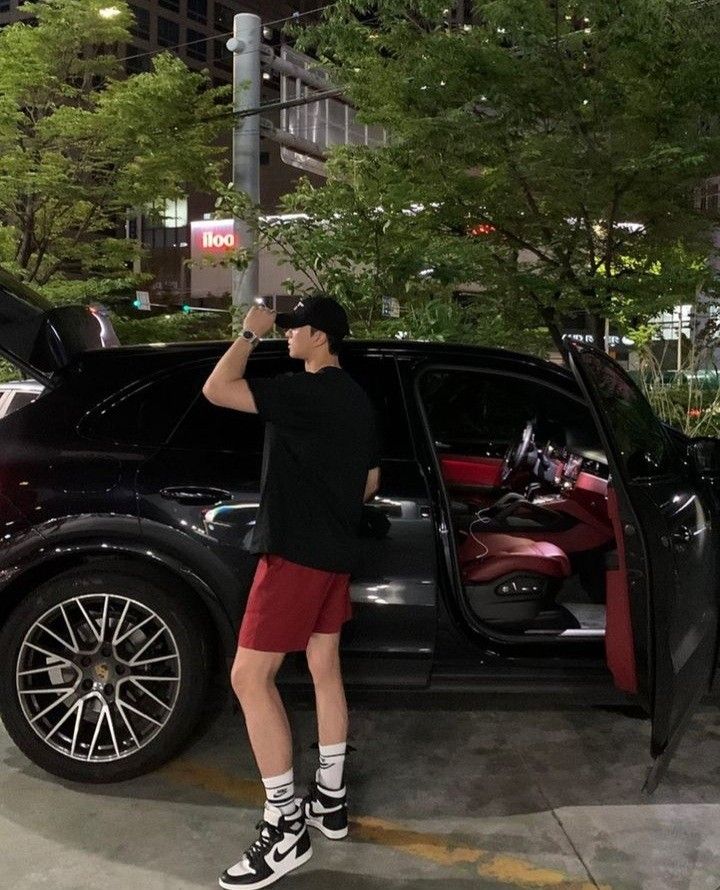 Vợ chồng tôi bỏ hẳn ý định mua ô tô: Đi taxi cả tháng chưa hết 2 triệu rưỡi, mua xe thì tiền thuê chỗ gửi đã gần 2 triệu