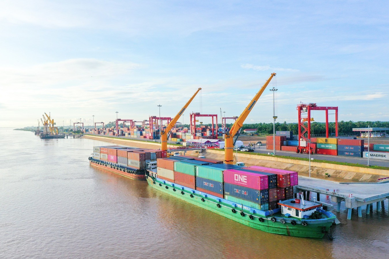 Xuất nhập khẩu của Campuchia tiến sát mốc 17 tỷ USD trong quý 1/2026