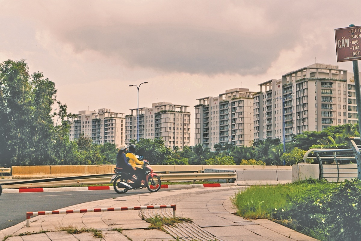 Địa ốc lãi lớn nhưng thiếu dòng tiền mới