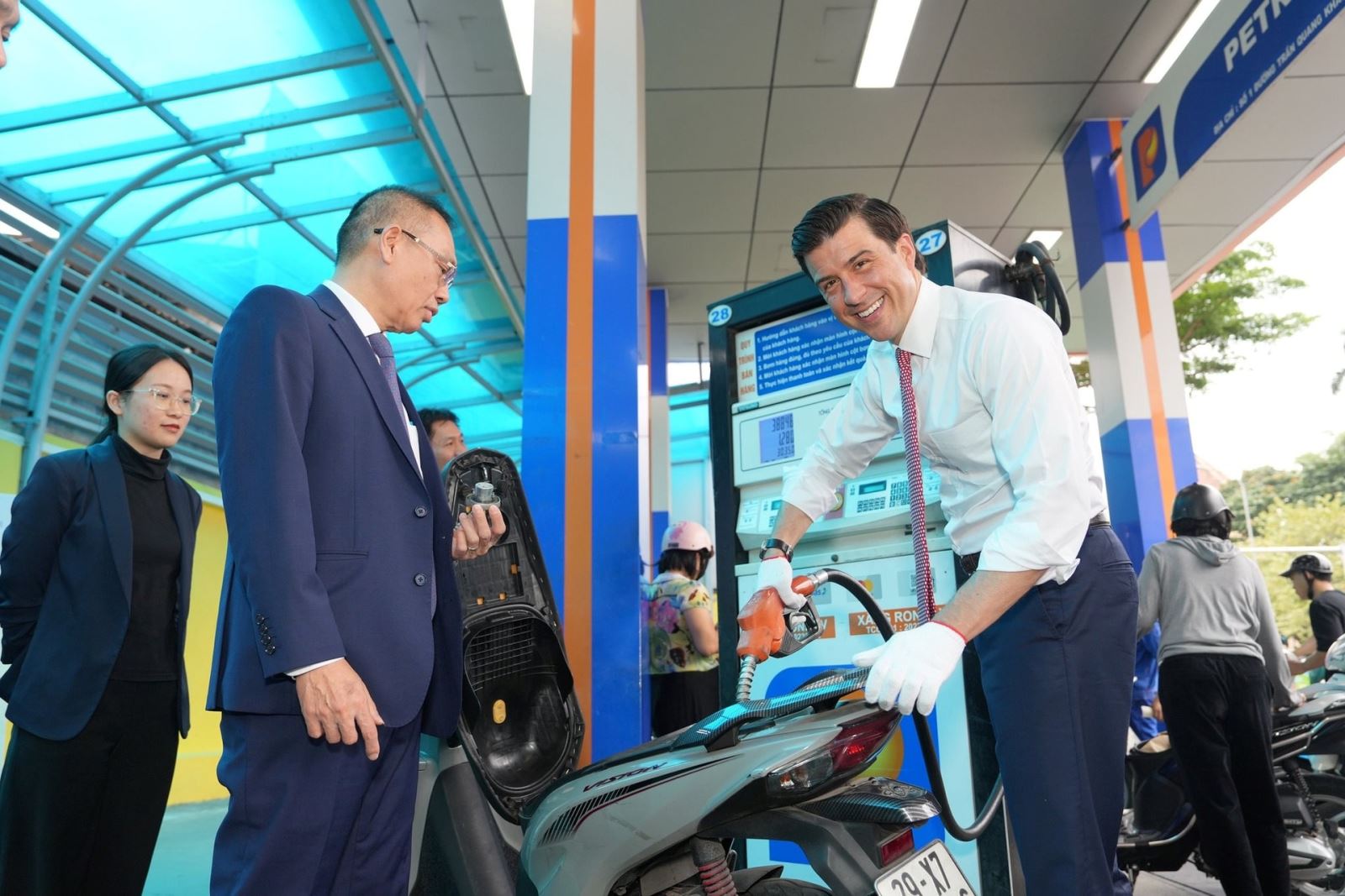 Phó Chủ tịch Hội đồng Ngũ cốc Mỹ sang Việt Nam chào hàng một loại 