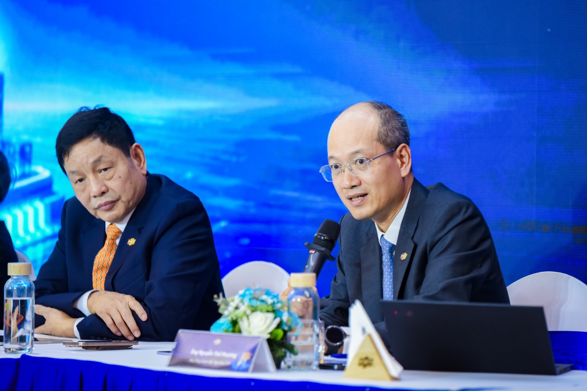 FPT: Cổ đông đề xuất phương án 'trợ giá' cổ phiếu, lãnh đạo FPT nói gì