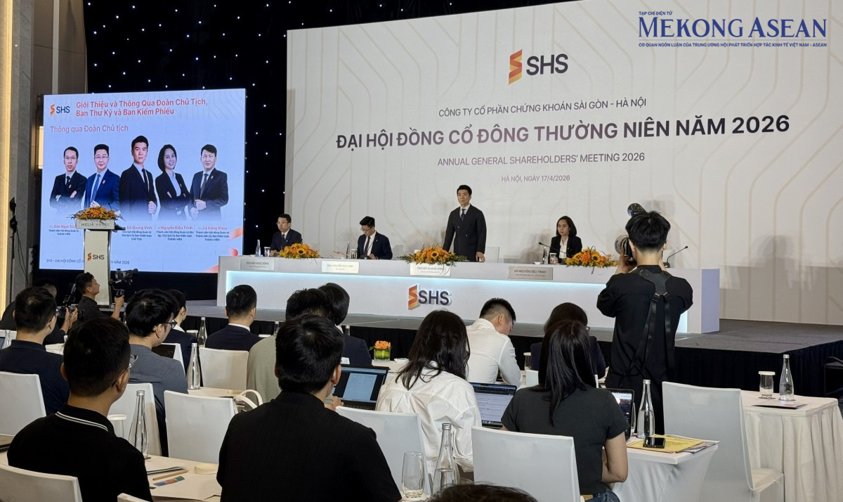 SHS: ĐHĐCĐ SHS - Hơn 2.800 cổ đông tham dự, nhà đầu tư nô nức nhận quà