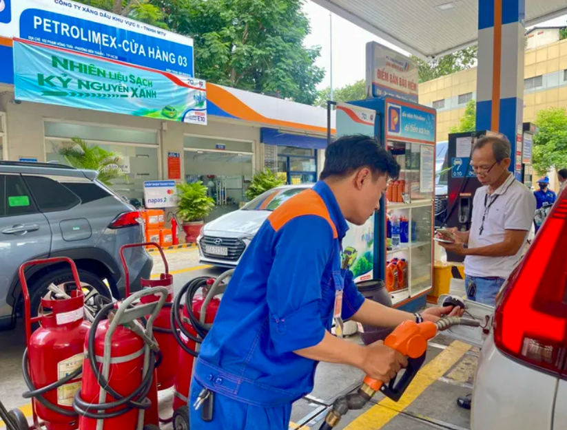 Dùng đại trà xăng E10 có thể giảm 2,5 triệu tấn CO₂ mỗi năm