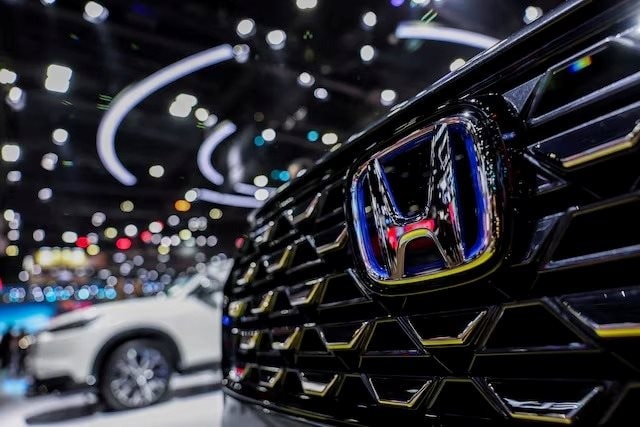 Hết đóng cửa nhà máy ở Trung Quốc lại dừng bán xe tại Hàn Quốc - chuyện gì xảy ra với 'ông lớn' ô tô Nhật Bản này?