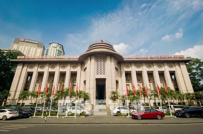 Ngân hàng Nhà nước yêu cầu kiểm tra ngân hàng tăng lãi suất, xử lý nghiêm vi phạm
