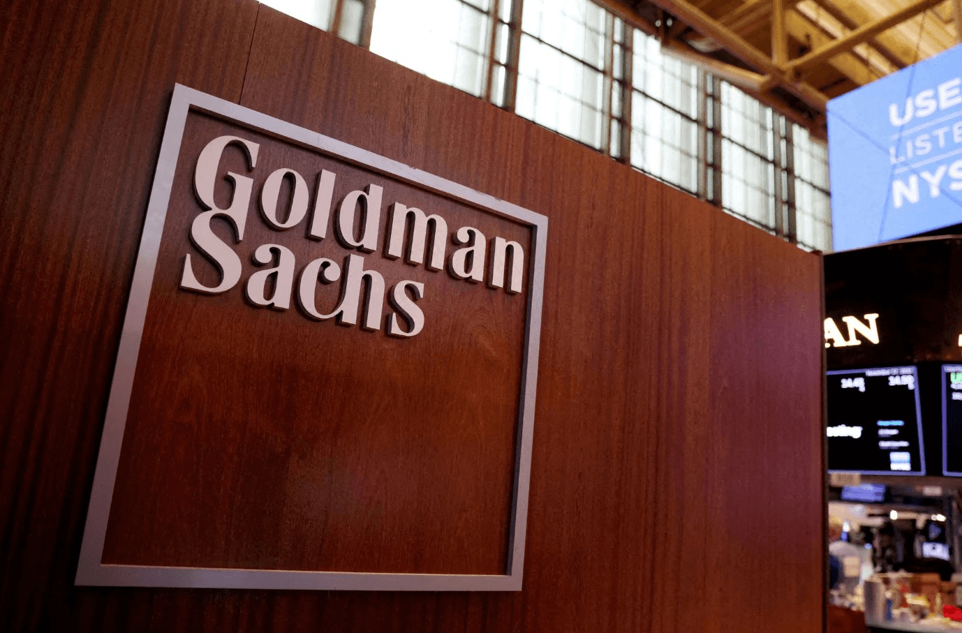 Lạm phát Mỹ hạ nhiệt, Goldman Sachs lùi thời điểm dự báo Fed tăng lãi suất