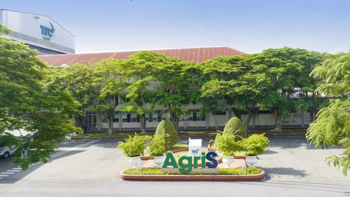 Mẹ Chủ tịch AgriS và doanh nghiệp liên quan bán gần 90 triệu cổ phiếu SBT