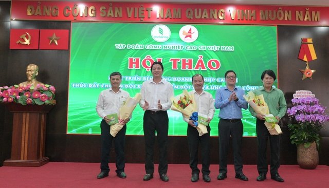 Doanh nhân trẻ VRG: Hợp lực kiến tạo tương lai xanh - Ảnh 1.