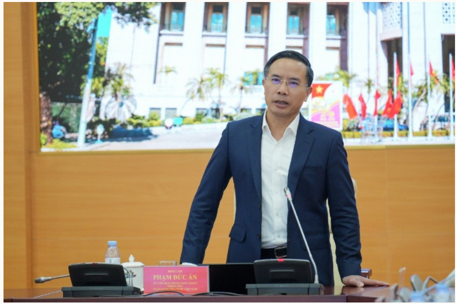 "Lãi suất huy động không giảm thì không thể có cơ sở giảm lãi suất cho vay"