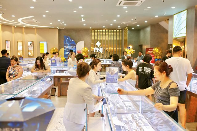 Chính sách mới và cơ hội phát huy năng lực cạnh tranh của PNJ - Ảnh 2.
