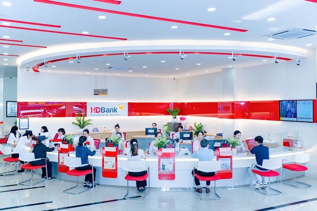 HDBank triển khai gói tín dụng 10.000 tỷ đồng, giảm lãi suất 1,5%/năm hỗ trợ doanh nghiệp - Ảnh 2.