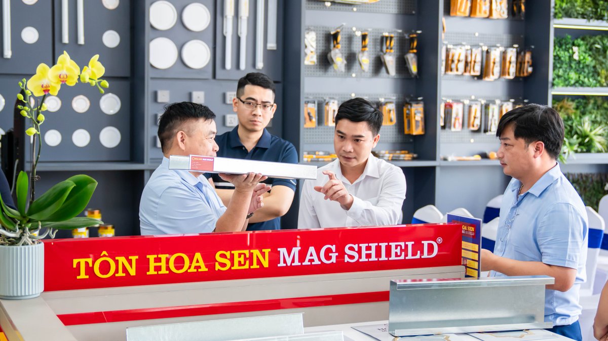 Sản phẩm Tôn siêu bền và Ống thép siêu bền Hoa Sen Mag Shield được khách hàng tin dùng nhờ những ưu điểm vượt trội so với dòng sản phẩm tôn thép mạ thông thường