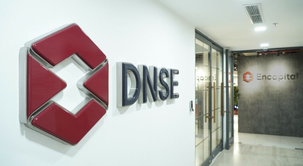 DNSE tăng 27% doanh thu 9 tháng, chạm mốc 2 triệu tài khoản khách hàng