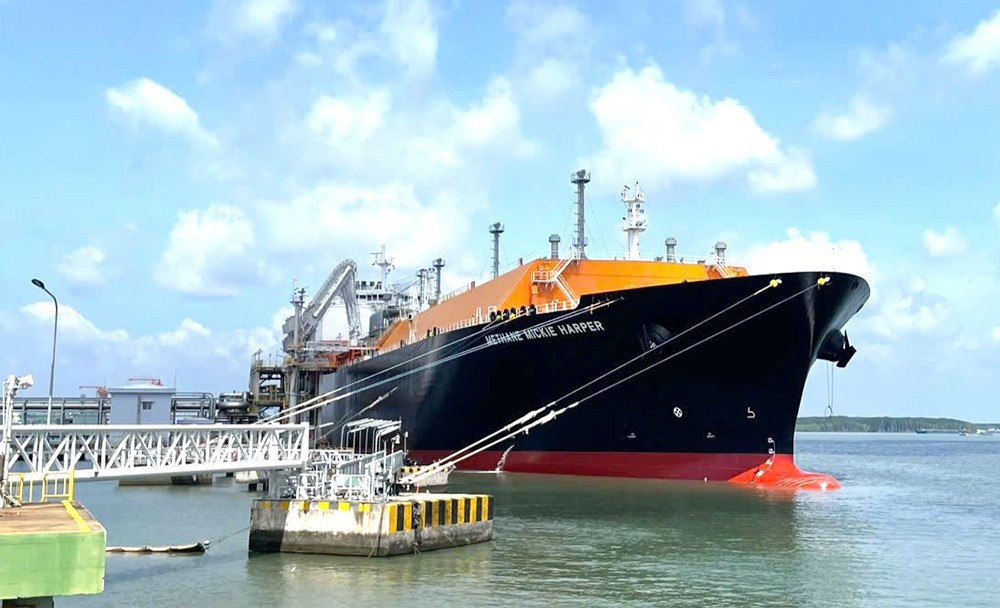 PV GAS: Vượt ‘bão’ toàn cầu, củng cố ‘xương sống’ hạ tầng năng lượng vì tương lai tự chủ PV GAS: Vượt ‘bão’ toàn cầu, củng cố ‘xương sống’ hạ tầng năng lượng vì tương lai tự chủ