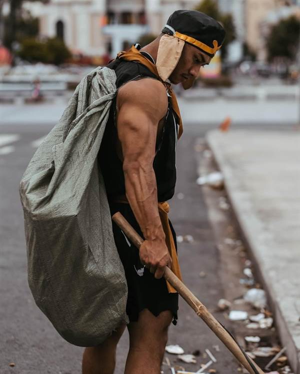 Tiền ít, thị trường hạ nhiệt, vốn ngoại suy yếu