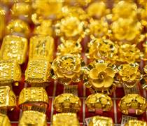 Vàng nhẫn vọt lên trên 77 triệu đồng/lượng, vàng miếng trượt ngưỡng 84 triệu đồng/lượng sau tin chính thức đấu thầu vàng