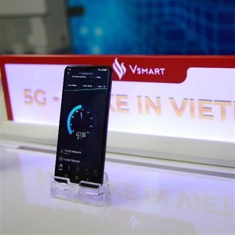 VIC: Động thái mới của Vingroup để tái cấu trúc công ty sản xuất điện thoại di động VinSmart