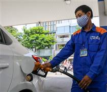 Việt Nam thu về hơn 532 triệu USD từ xuất khẩu xăng dầu