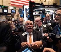 "Người anh em" Dow Jones thiết lập chuỗi tăng dài nhất từ đầu năm