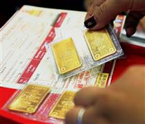 Ngân hàng Nhà nước cung hơn 27.200 lượng vàng SJC ra thị trường, chênh lệch với thế giới giảm mạnh