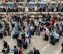 Giá vé máy bay toàn cầu đang trong đà giảm mạnh