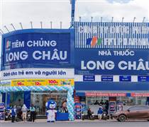 Người dân dễ dàng tiếp cận dịch vụ tiêm chủng với chi phí "dễ thở" tại FPT Long Châu