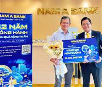 Nam A Bank trao giải đợt 1 chương trình “32 năm đồng hành – ngàn quà tặng tri ân”