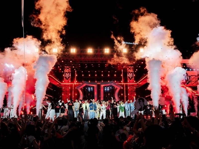 Đếm ngược còn 5 ngày đến concert, cổ phiếu Nhà sản xuất 