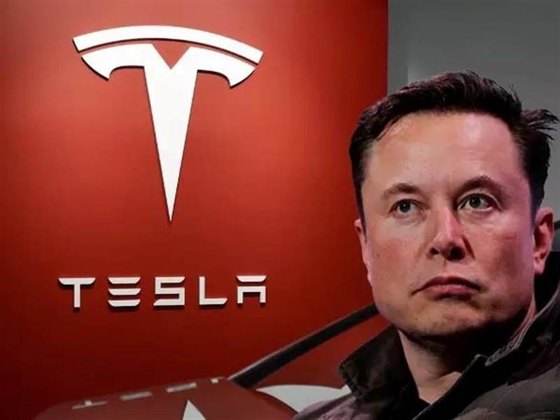 Universal Income Trials Reveal Mixed Economic Signals