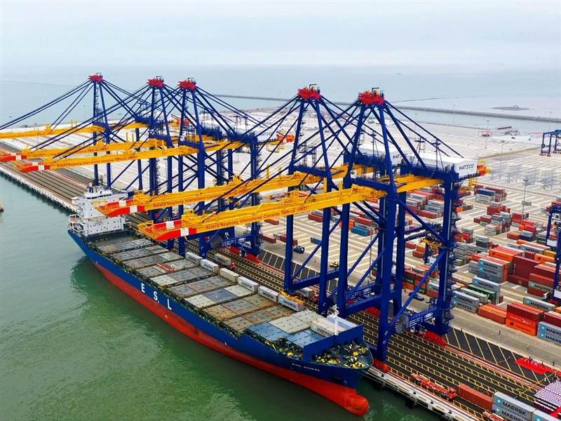 Cảng nước sâu lớn nhất miền Bắc đón tàu container đầu tiên: Thêm 1 cảng ...