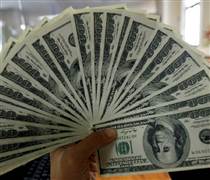 Tỷ giá USD hôm nay (30-4): Đồng USD tăng vượt mốc 99