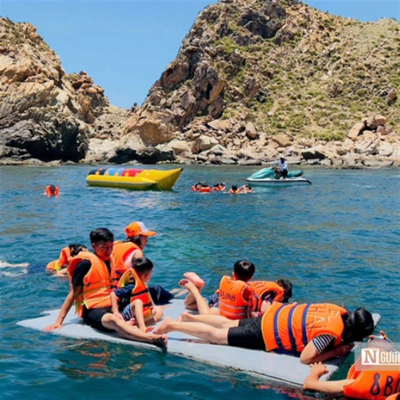 Quy Nhơn tạm dừng hoạt động mô tô nước, ca nô không đủ điều kiện