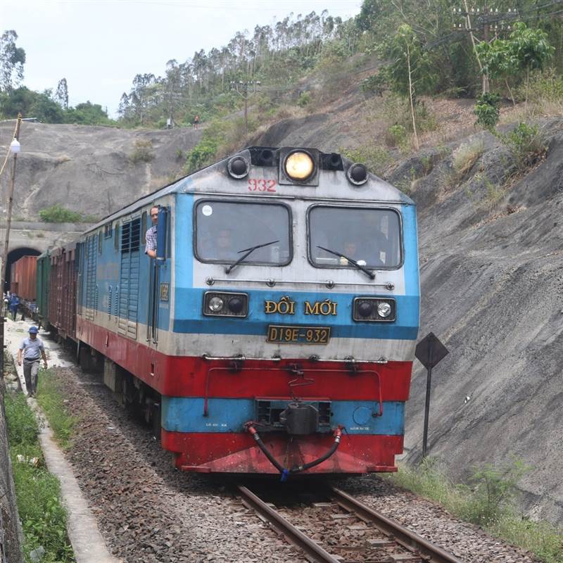 Đầu tư "khủng" cho đường sắt: Bộ Xây dựng tính toán hơn 5,5 triệu tỷ đồng cho quốc gia và 2 đô thị lớn