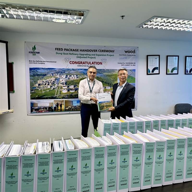 BSR: Nhận bàn giao Hồ sơ thiết kế FEED Dự án Nâng cấp mở rộng Nhà máy lọc dầu Dung Quất