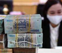 VPBank và Techcombank cạnh tranh trên mọi mặt trận: Đồng loạt mở công ty bảo hiểm, đều muốn đẩy mạnh mảng chứng khoán, tổng tài sản cùng tiến sát 1 triệu tỷ đồng