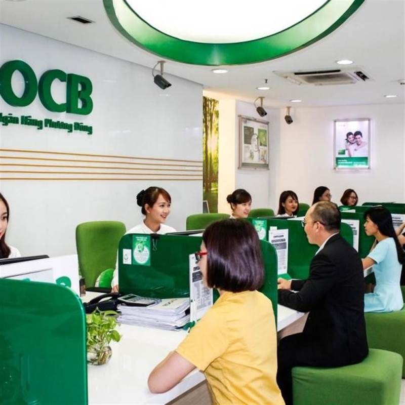 OCB: Hai con gái Chủ tịch OCB bán ra 28 triệu cổ phiếu, thu về gần 300 tỷ đồng