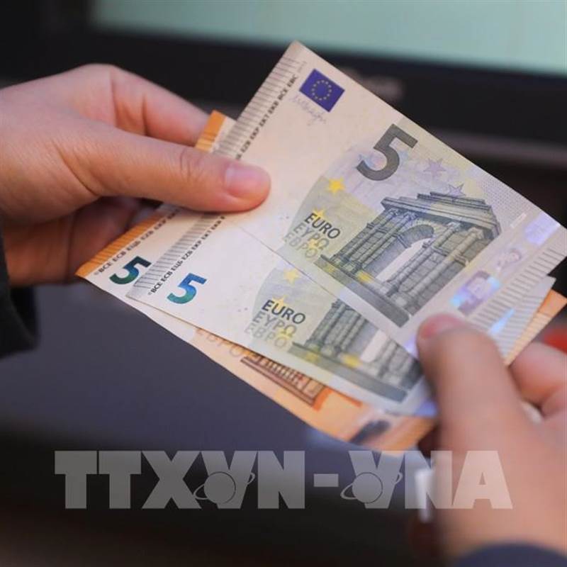Xu hướng nới lỏng chính sách tiền tệ giảm tốc trên toàn cầu