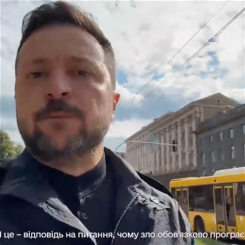 Ông Zelensky xuống phố, kêu gọi đồng minh đoàn kết đối phó với Nga