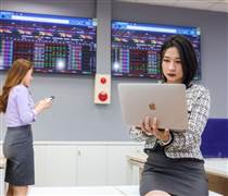 Có gì ở phiên VN - Index tăng điểm mạnh nhất trong 1 tháng?