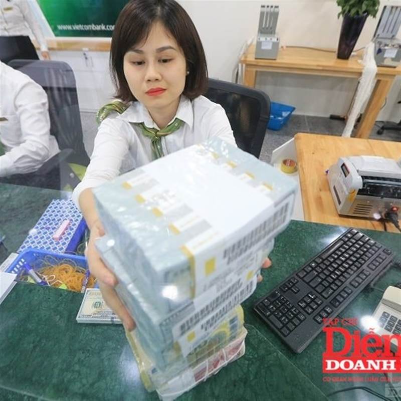 Triển vọng tiêu dùng thận trọng, kỳ vọng cắt giảm lãi suất chính sách 0,25%