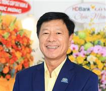 Chủ tịch địa ốc Hoàng Quân: "Tôi thương cổ đông mà cũng là thương tôi..."
