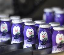 Ngỡ ngàng doanh thu của Vinamilk, BAF