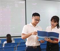 Nhà đầu tư cá nhân chọn cổ phiếu blue-chips cho mục tiêu dài hạn